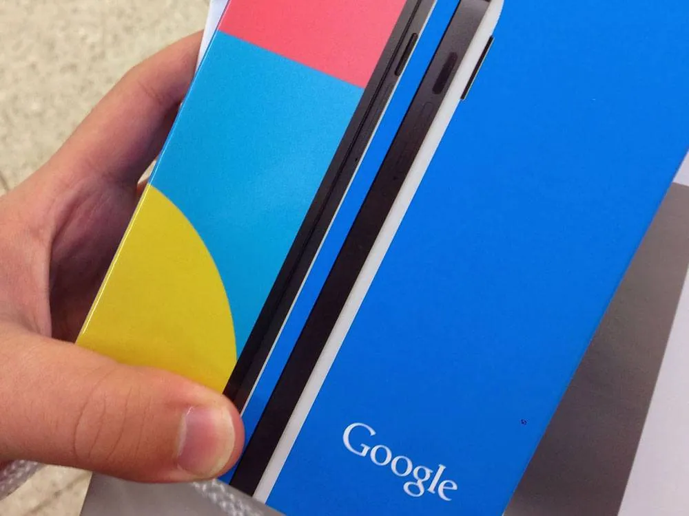 Nexus 5 em01l
