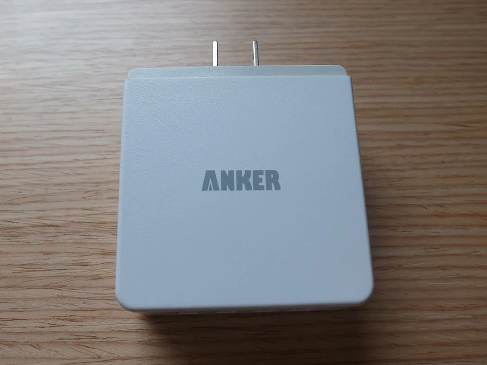 Anker 36W charger 03
