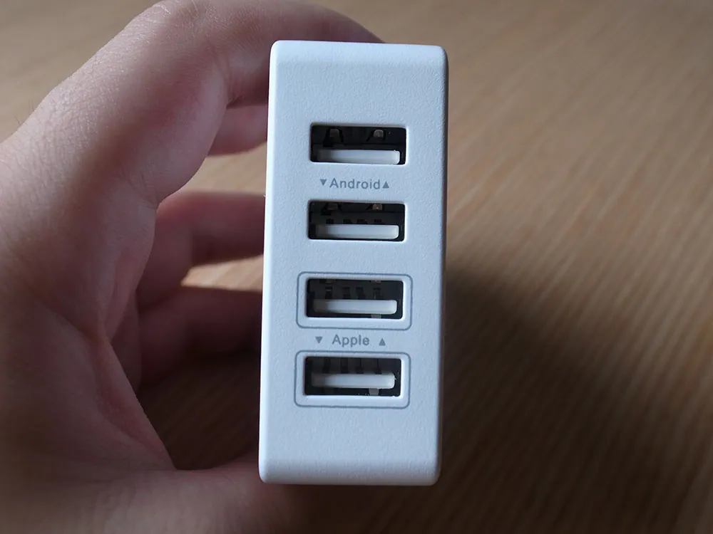Anker 36W charger 04