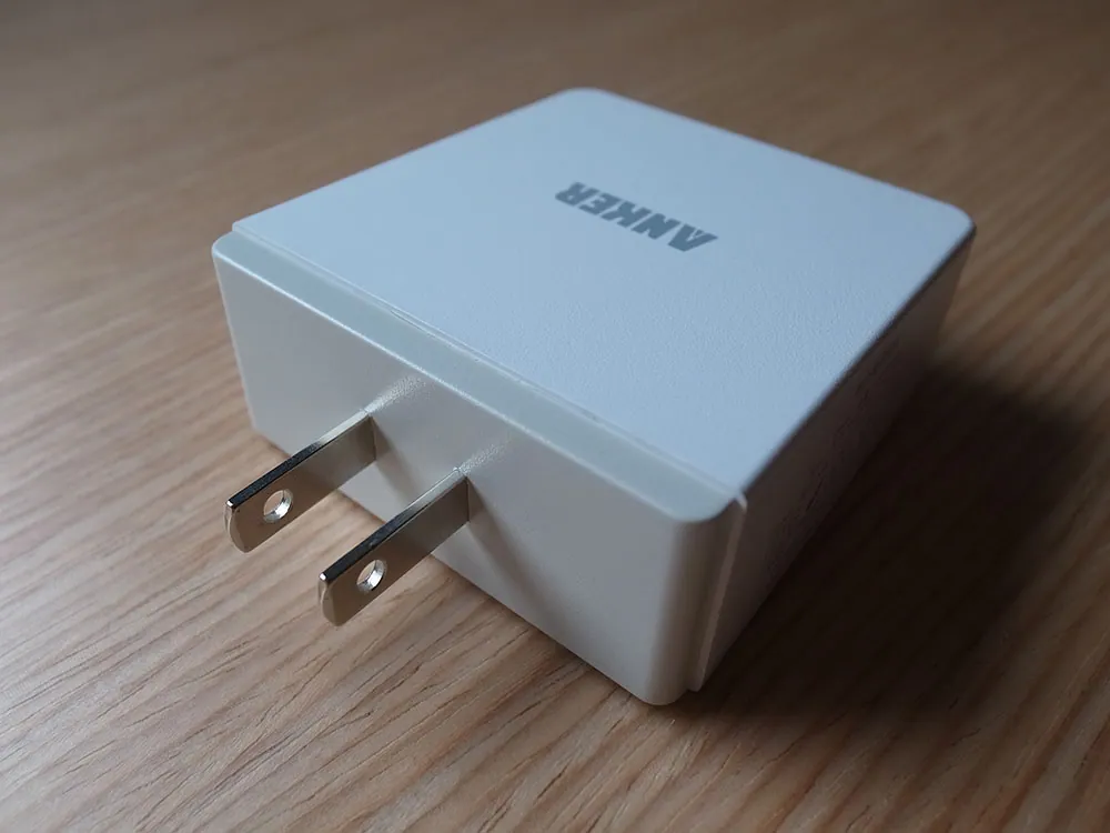 Anker 36W charger 05