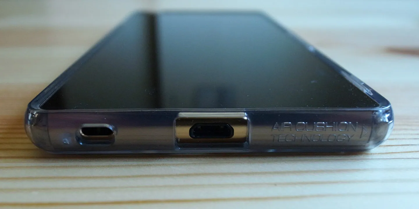 Spigen Ultra Hybrid Space Crystal review_03
