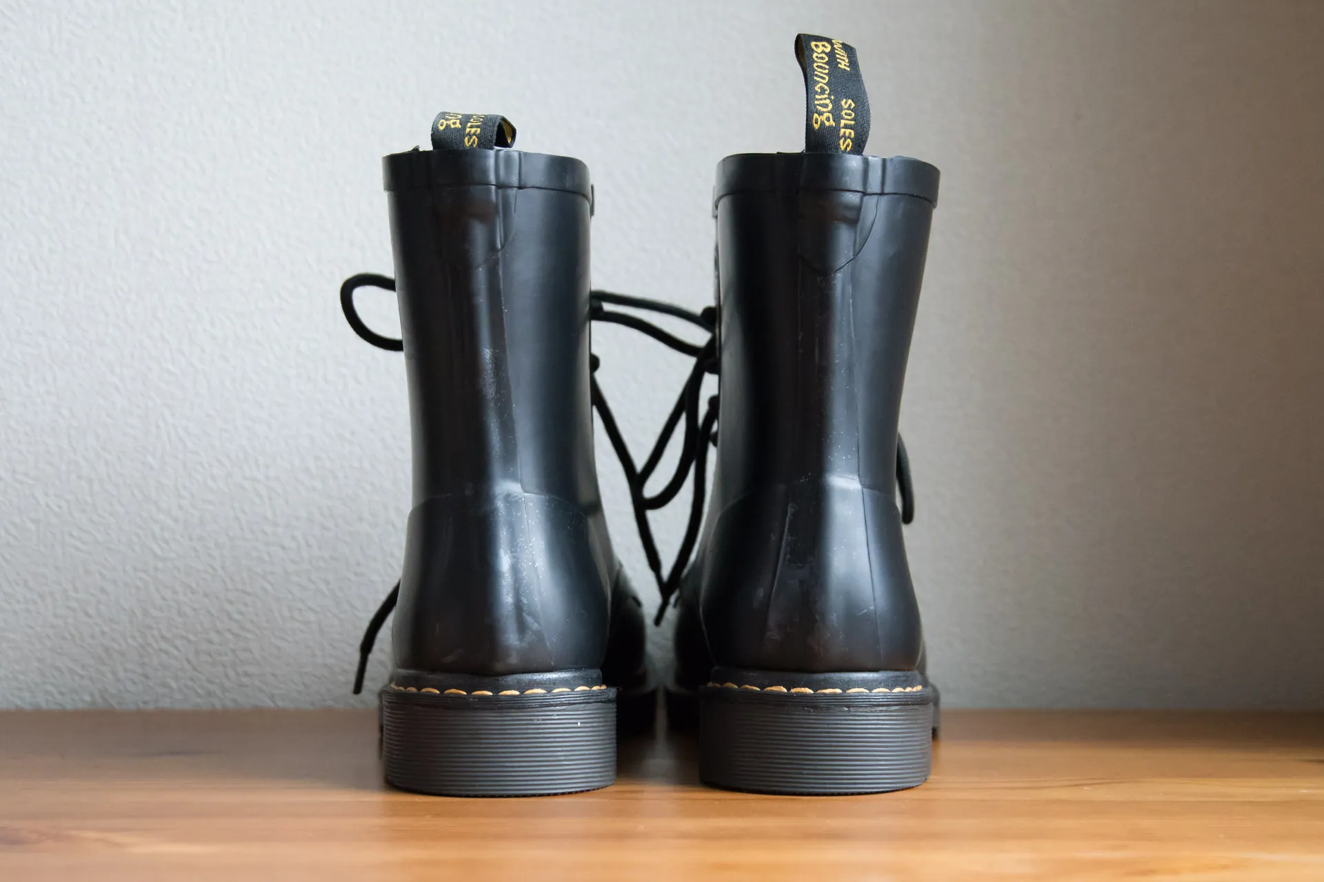 ラバー仕様で完全防水なDr.Martens（ドクターマーチン）のレインブーツ