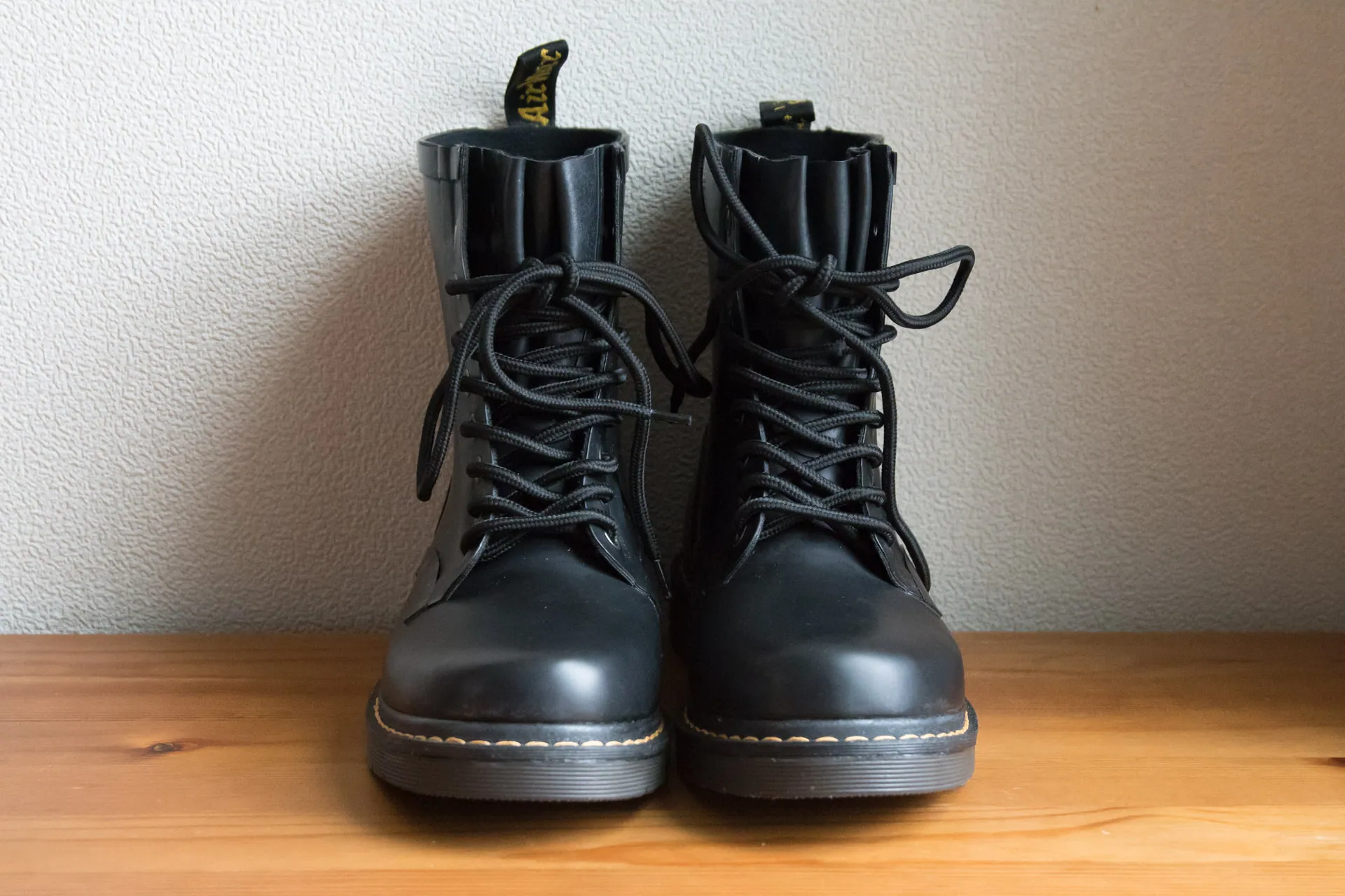 ラバー仕様で完全防水なDr.Martens（ドクターマーチン）のレインブーツ