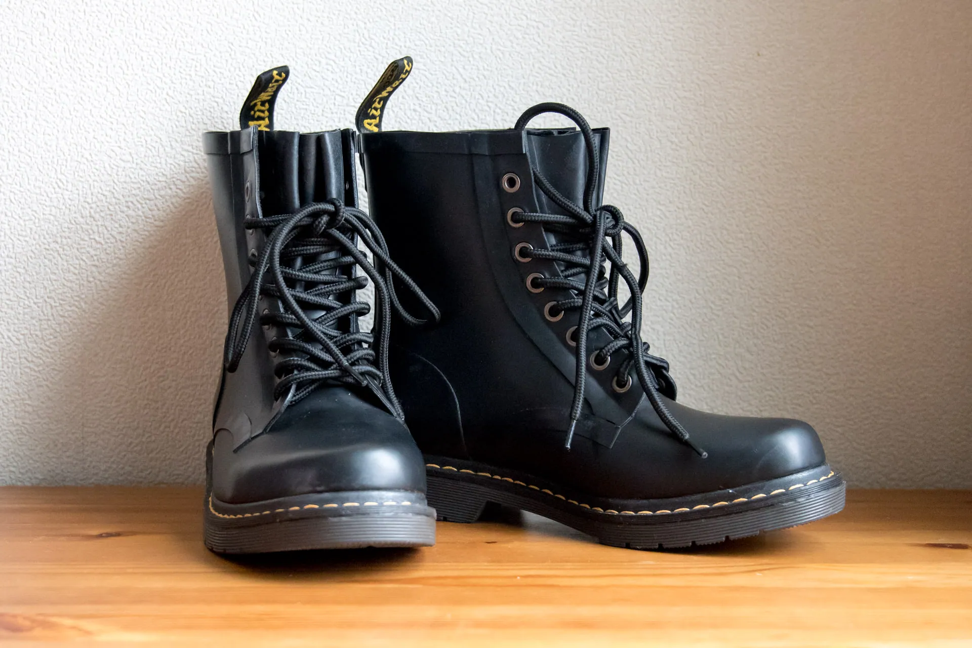 ラバー仕様で完全防水なDr.Martens（ドクターマーチン）のレインブーツ