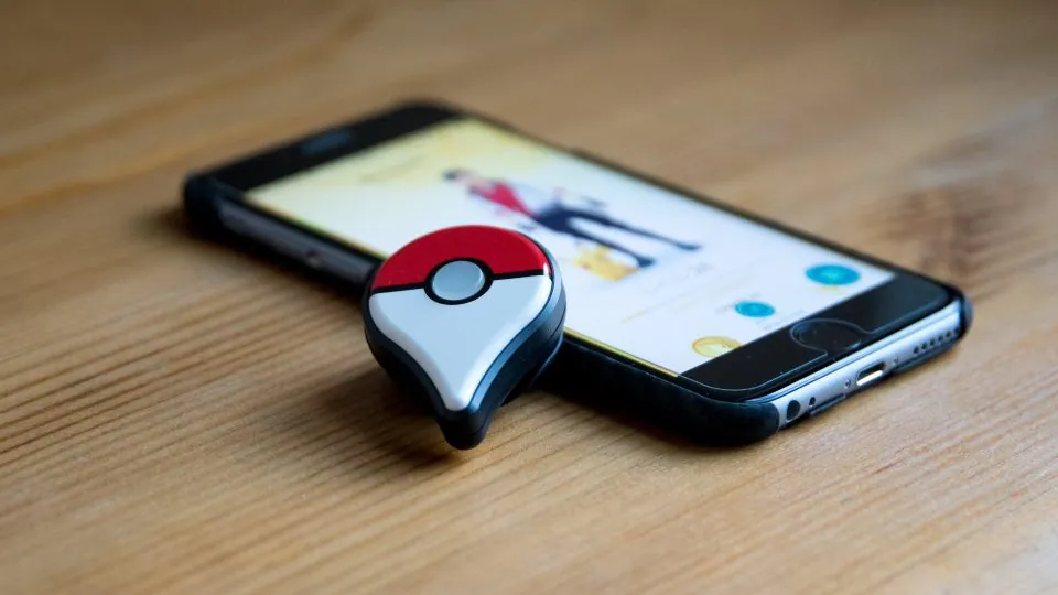 ポケモンGO】Pokémon GO Plusが届いたので開封して初期設定した | でこにく