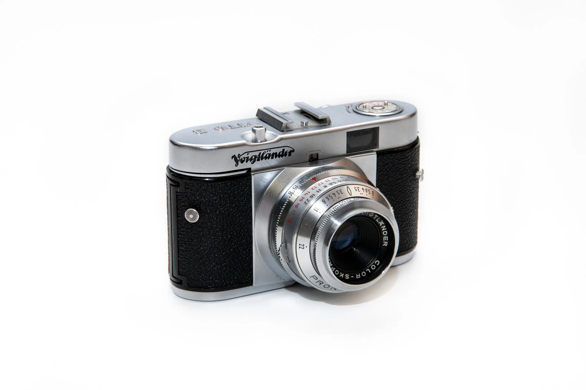 フルマニュアルのフィルムカメラ『Voigtlander vito B』が最高にかっこ