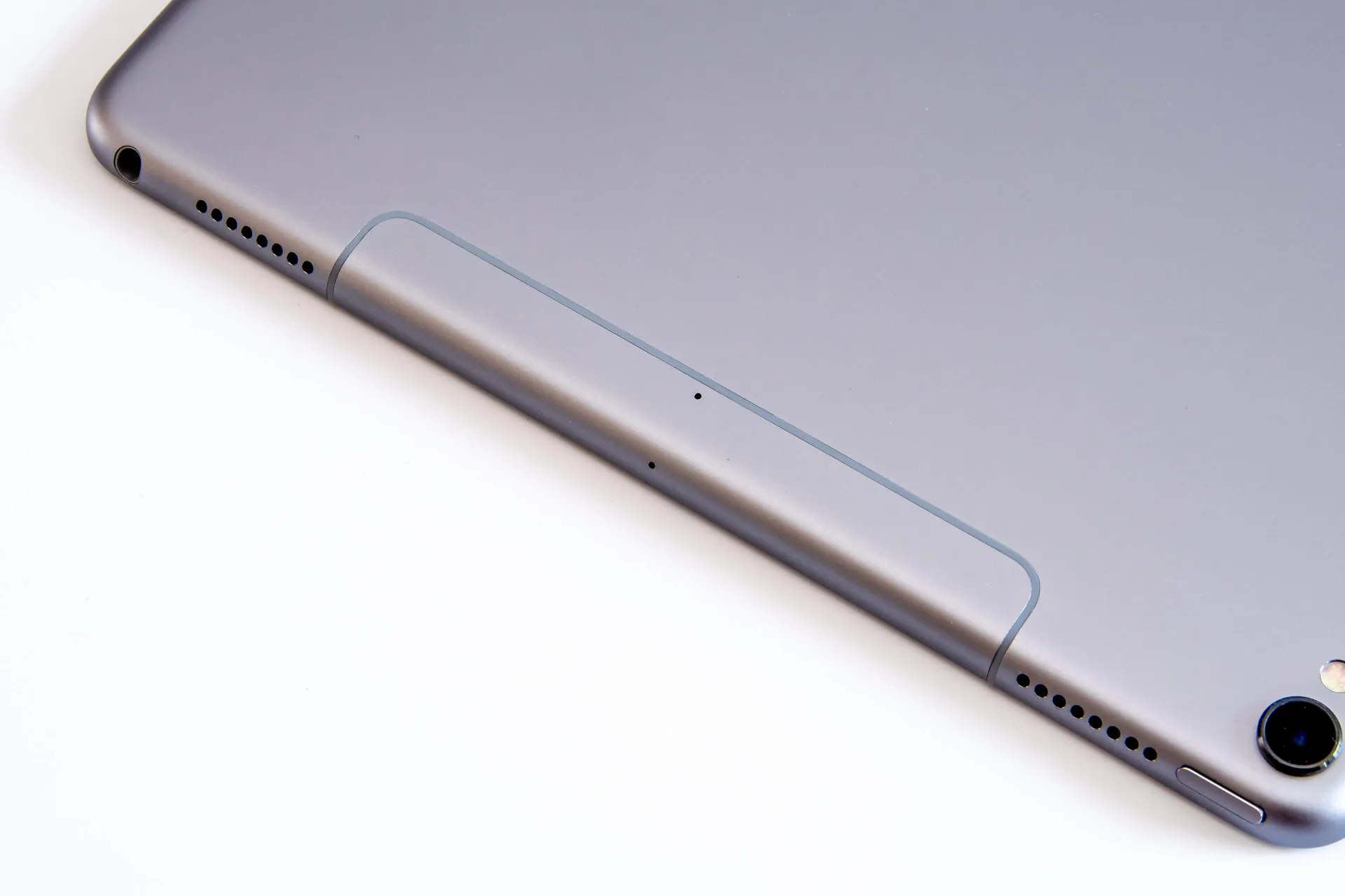 10.5インチ iPad Pro アンテナライン