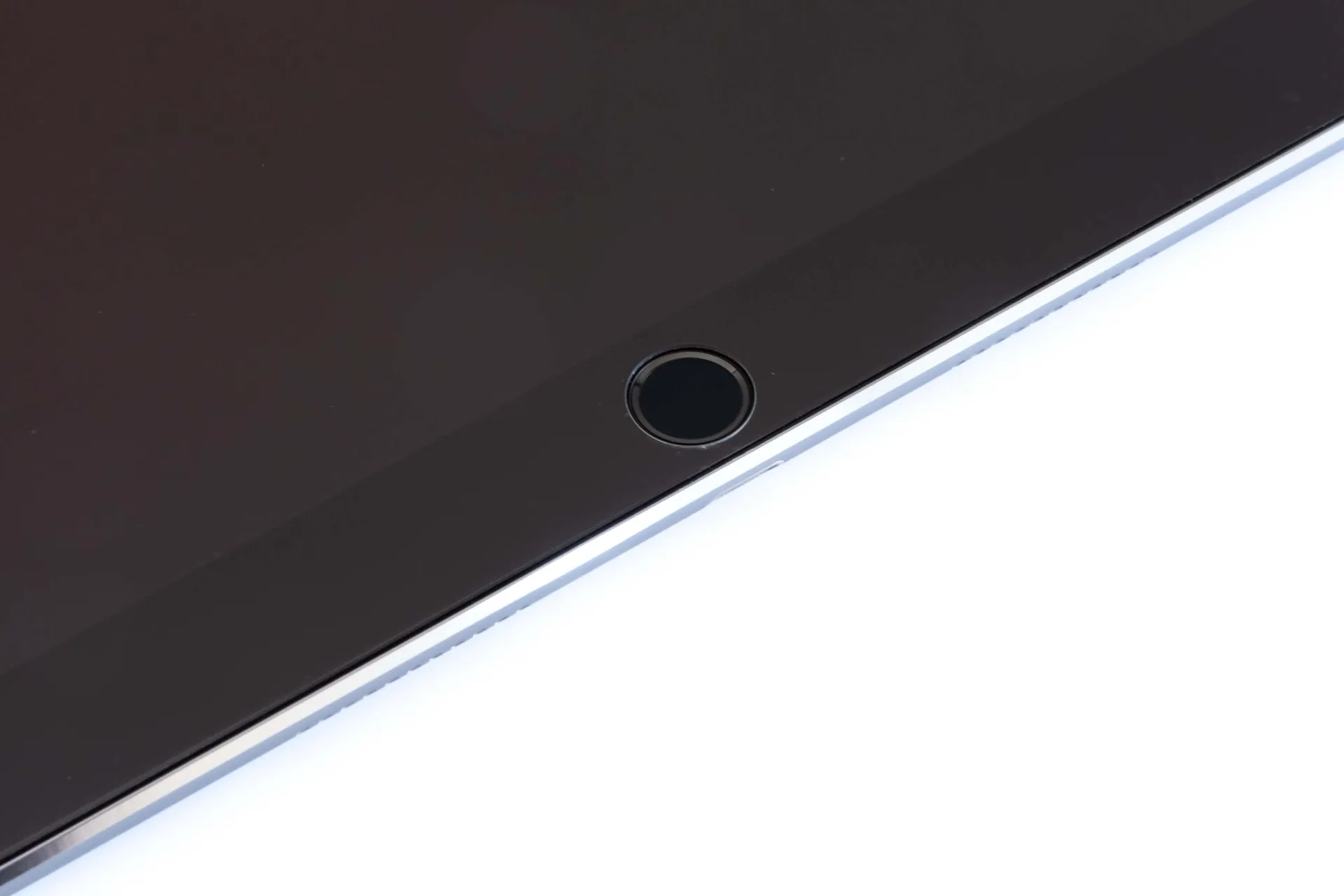 10.5インチ iPad Pro ホームボタン