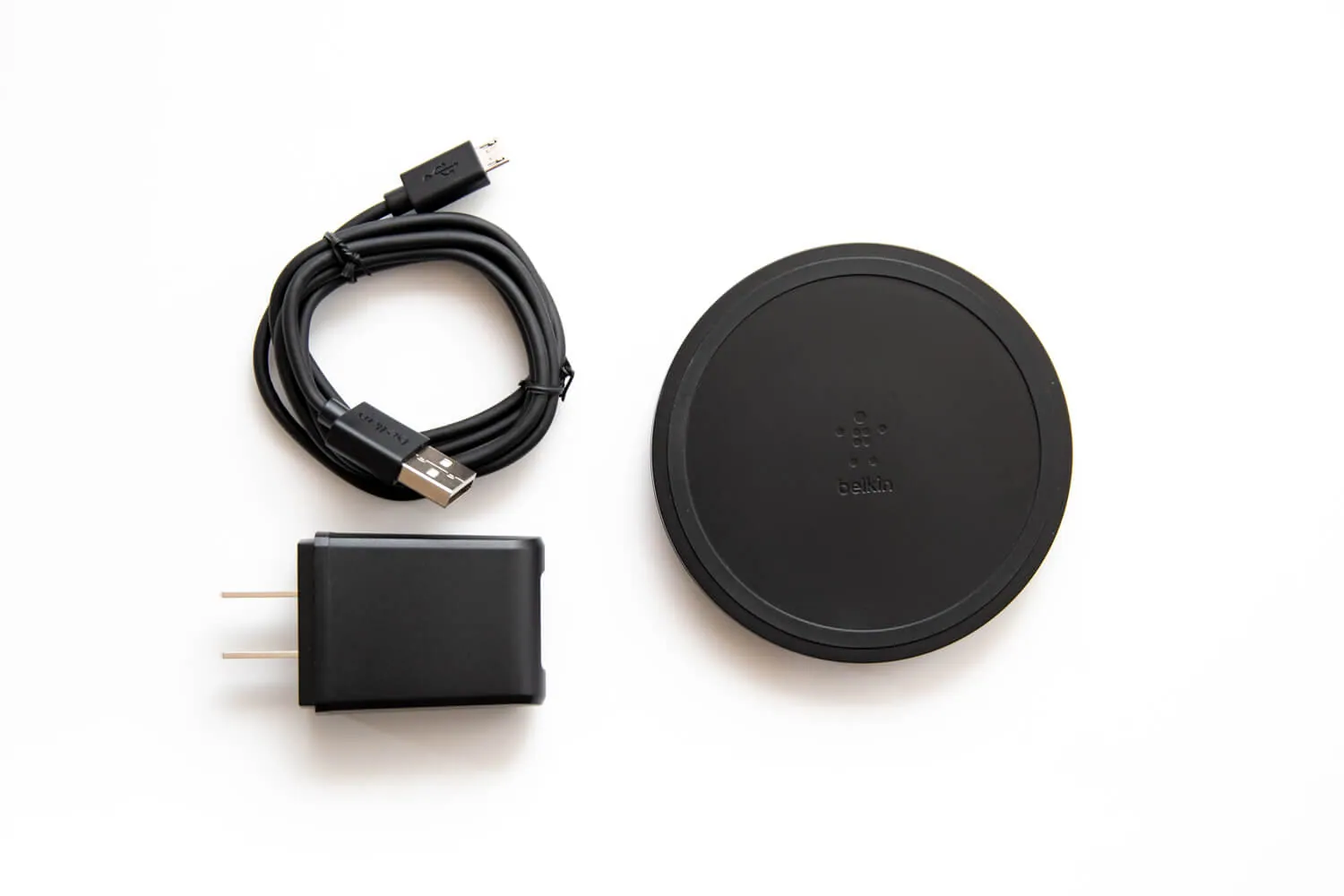 Belkin BOOST↑UP ワイヤレス充電パッド 同梱品