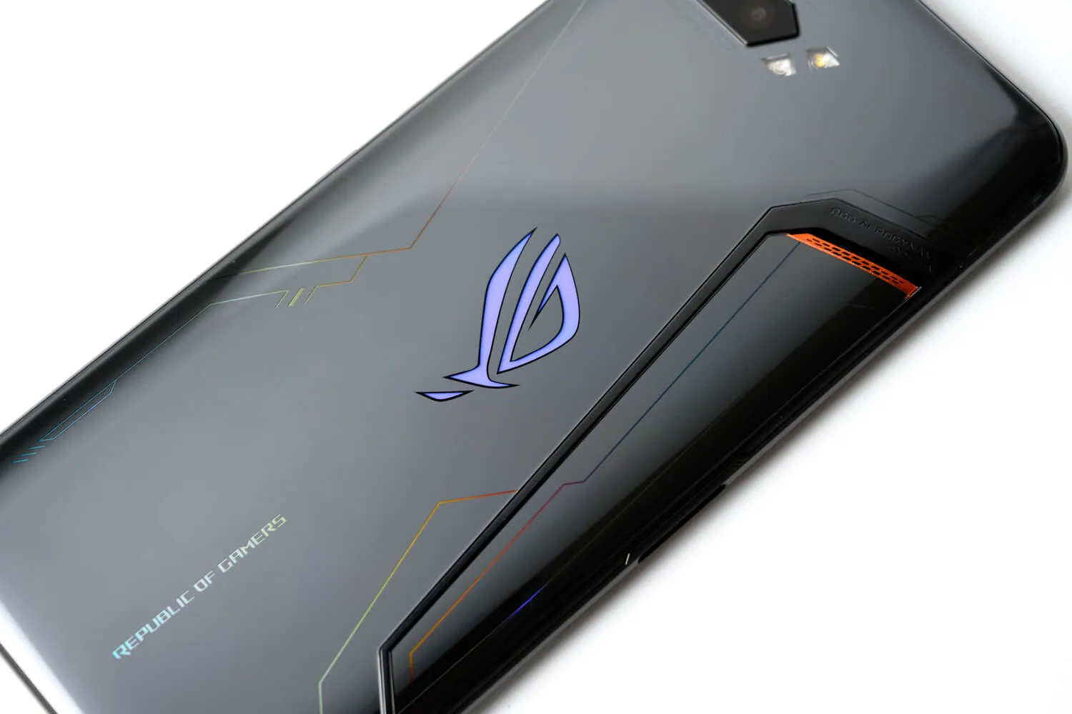 ROG Phone II 外観