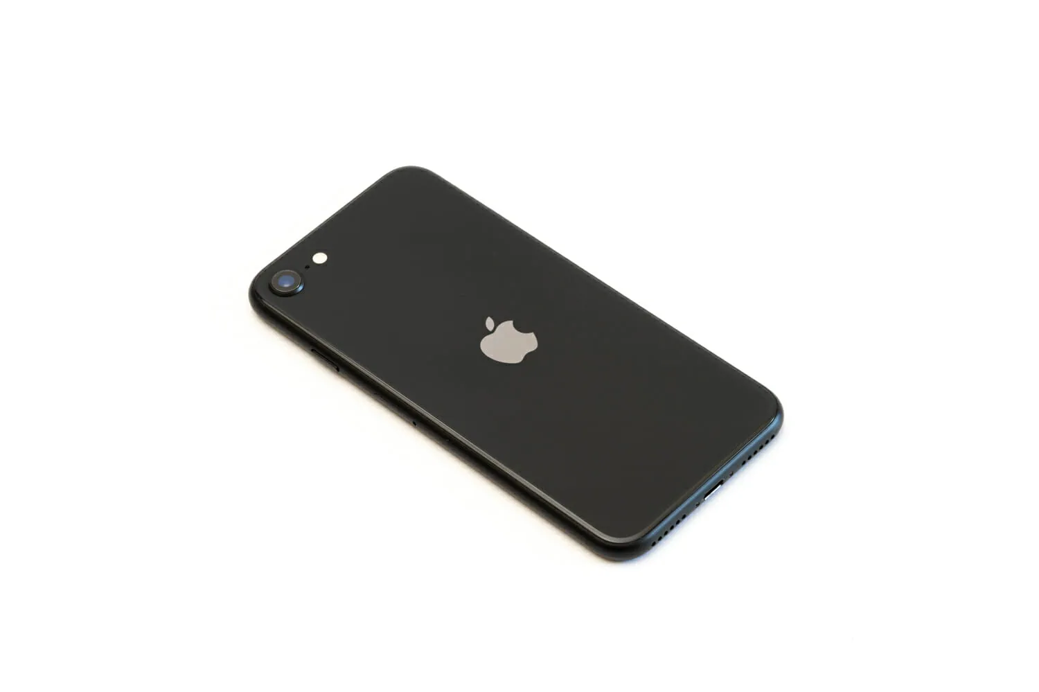 iPhone SE (2020) ブラック 開封・外観レビュー | でこにく