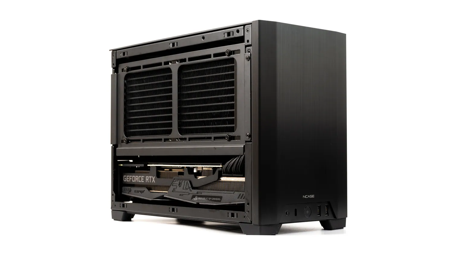 Ncase M1 v6.1 × Ryzen 9 3900Xで自作PCを組みました。小型ケース