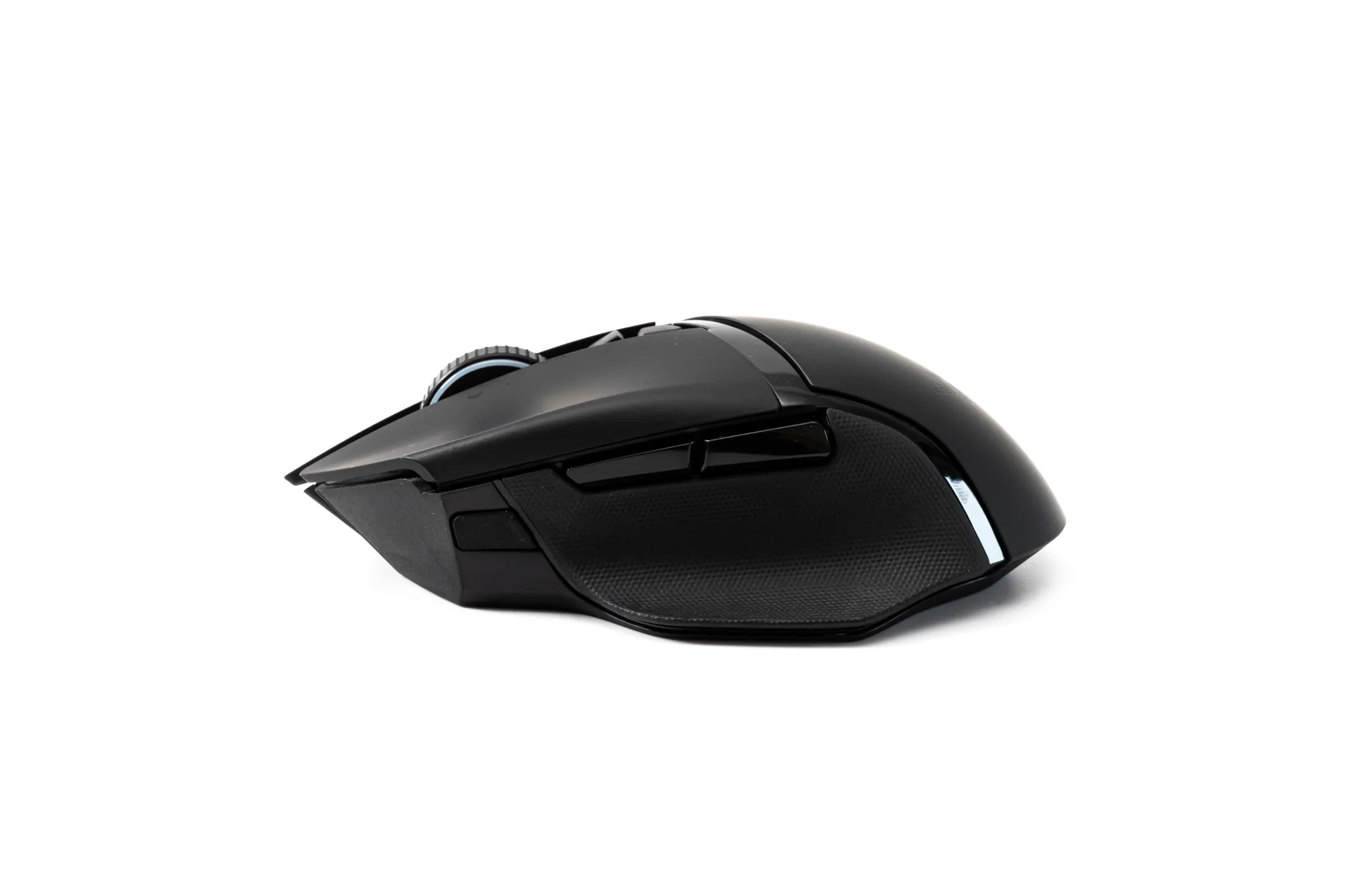 Razer Basilisk Ultimate レビュー。11ボタンで多機能なワイヤレス