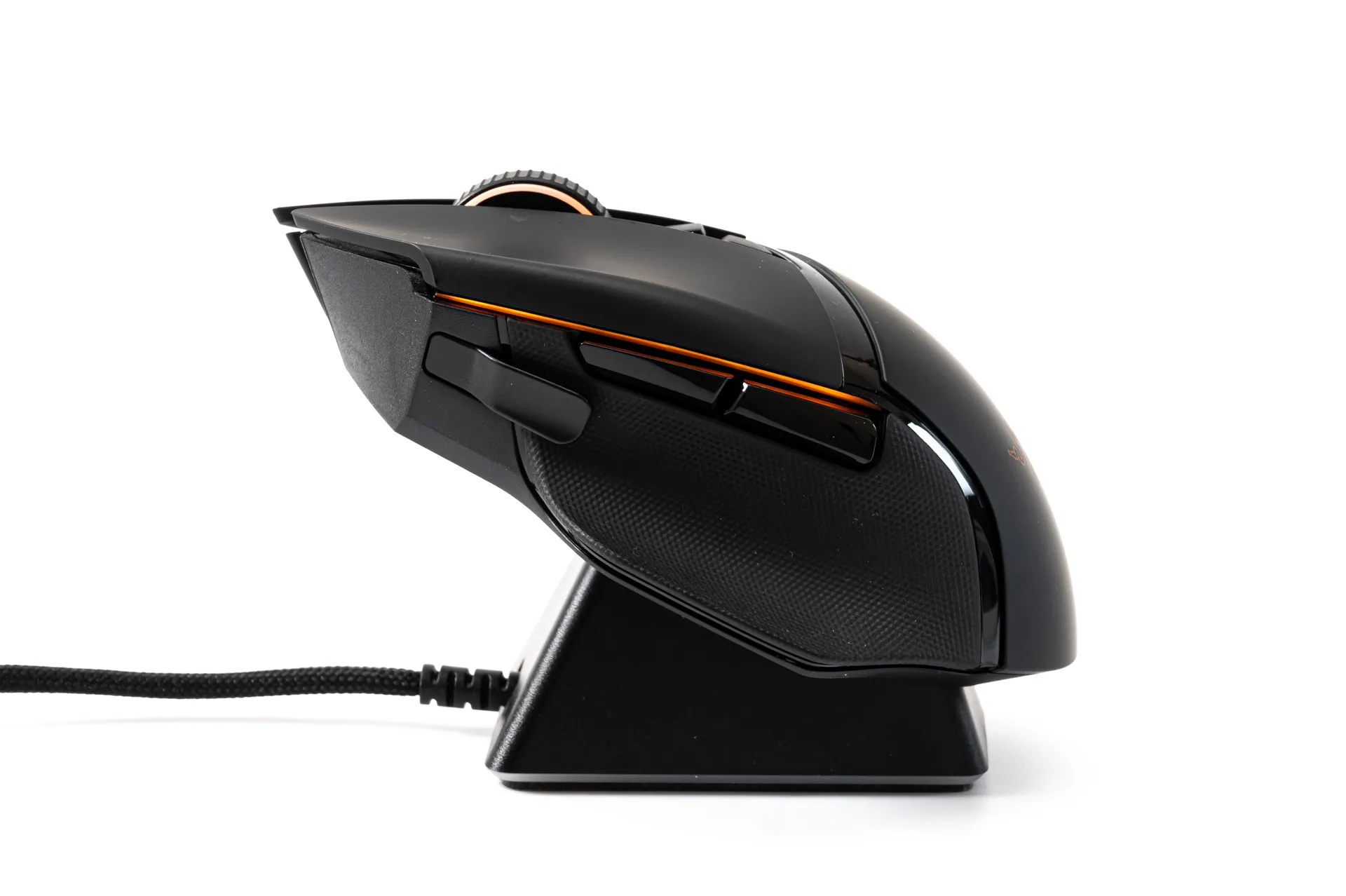 Razer Basilisk Ultimate レビュー。11ボタンで多機能なワイヤレス