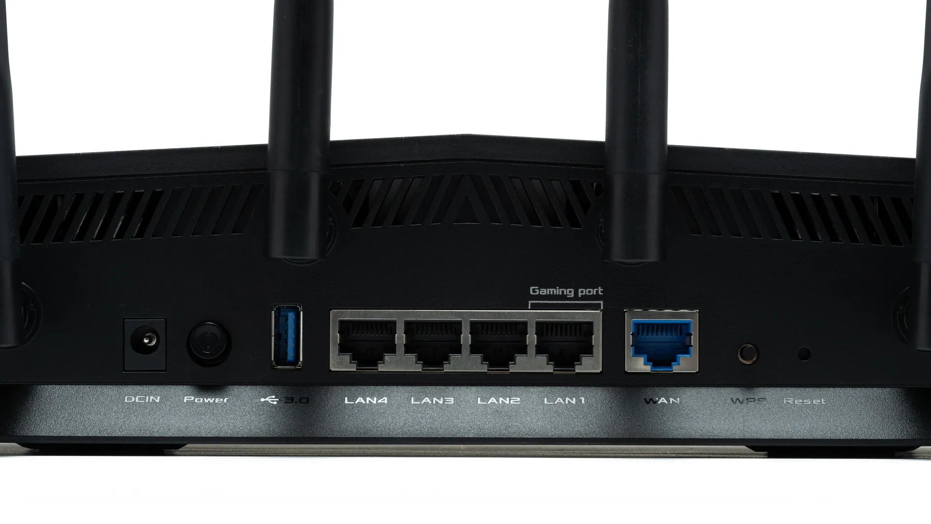 ASUS TUF Gaming AX5400 レビュー。最大4804MbpsのゲーミングWi-Fi