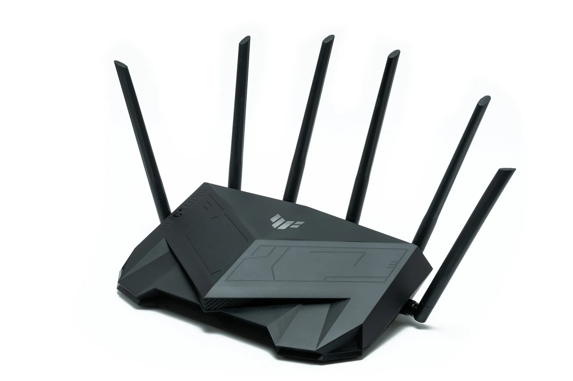 ASUS TUF Gaming AX5400 レビュー。最大4804MbpsのゲーミングWi-Fi