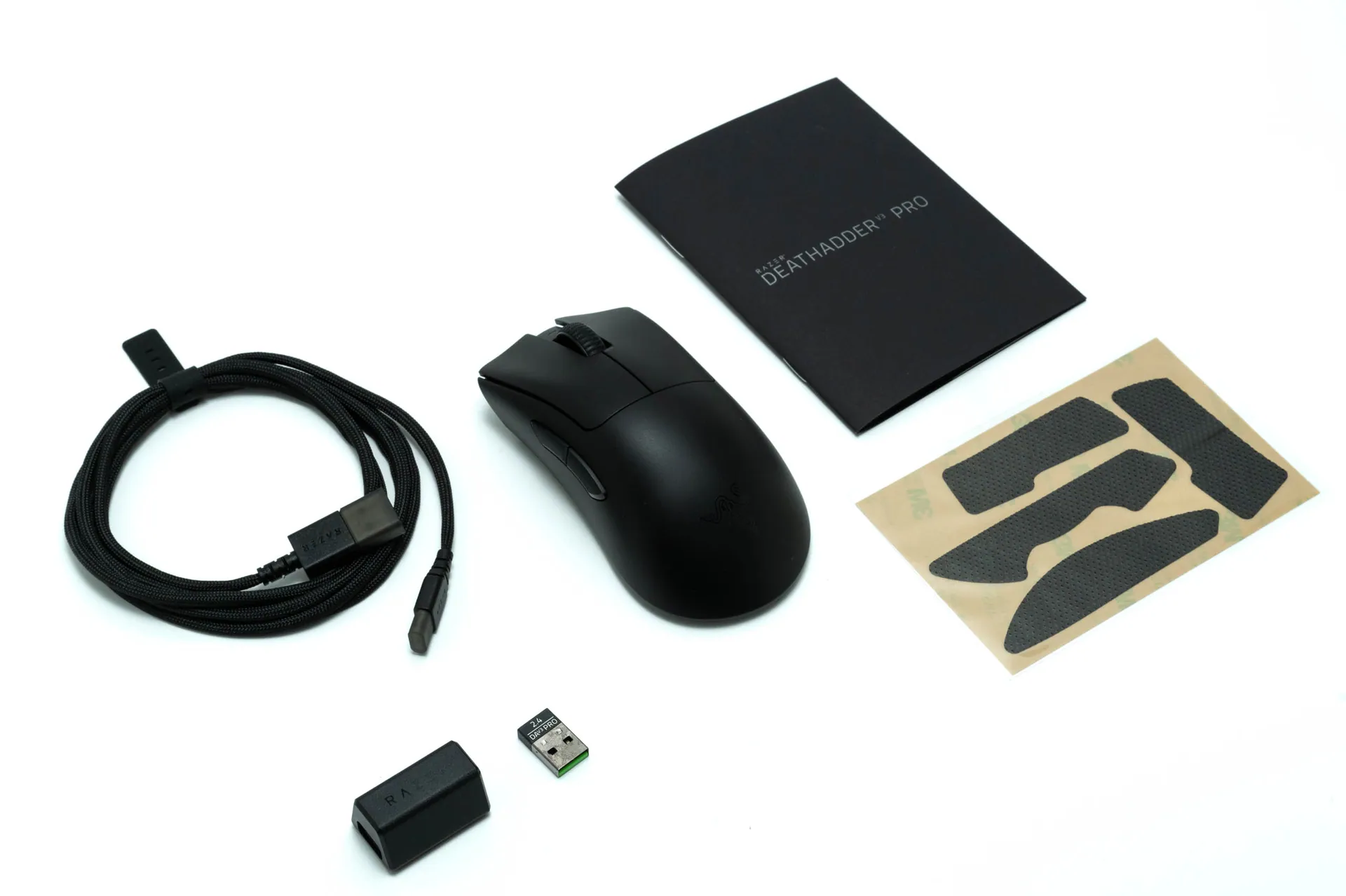 Razer DeathAdder V3 Pro レビュー：約64gの軽量エルゴノミクス