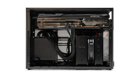 NCASE M2で組む小型ゲーミングPC｜パーツ紹介編 | でこにく