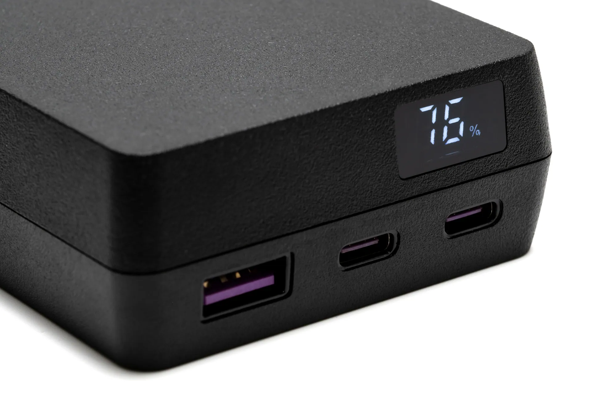 CIO SMARTCOBY TRIO 67W SS レビュー：半固体系電池を採用した20000mAh